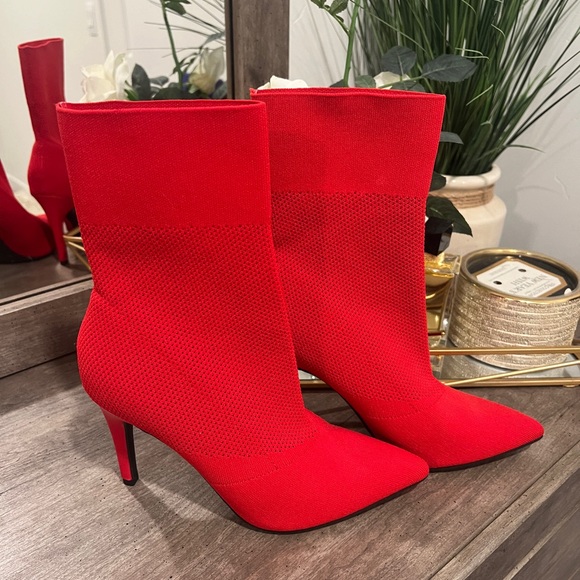 NWOB Brash Red Stiletto Ankle Booties - Size 6.5 (fits like a 6) - Picture 2 of 6